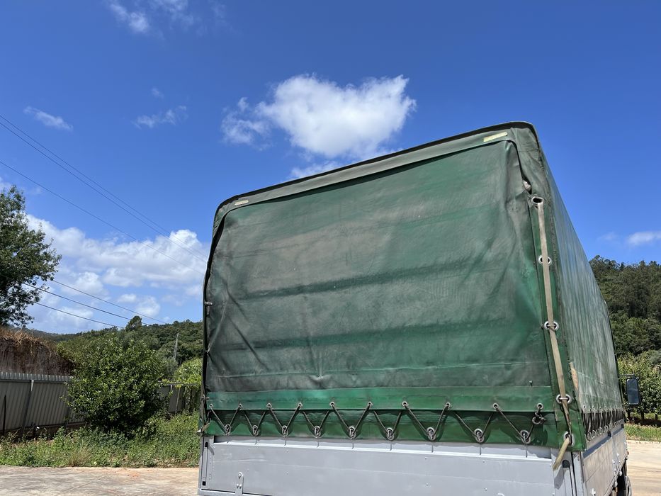Carroçaria Canter c/ taipal aluminio