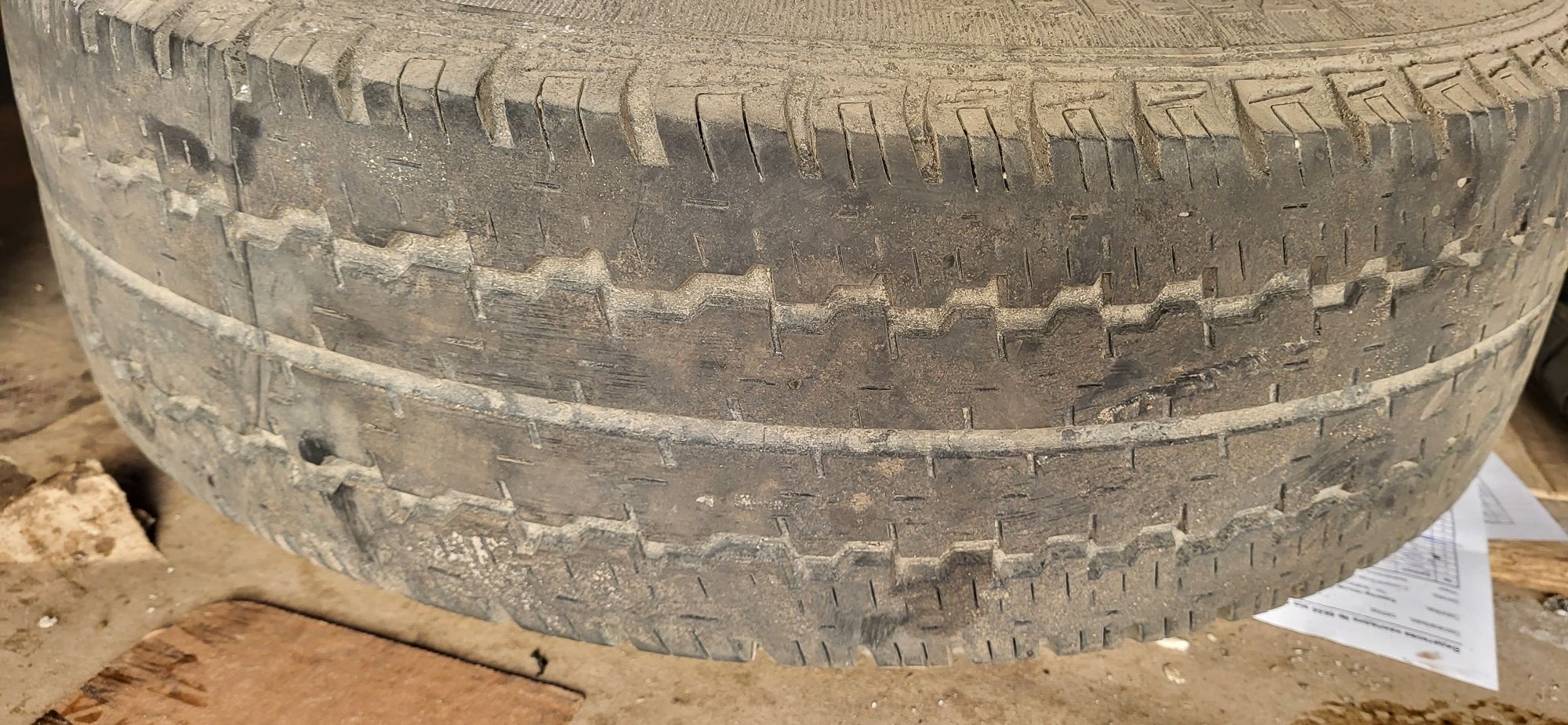 Колеса 225/75 R16 Michlen Kumho