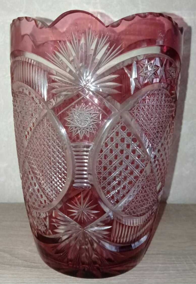Винтажная ваза из розового хрусталя ручной работы Германия
