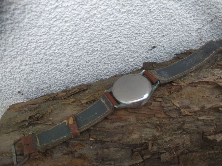 Zegarek mechaniczny pabieda