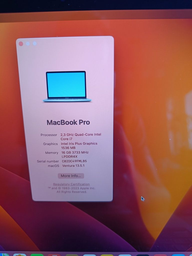 Apple MacBook pro 2019 16GB RAM 13 cali