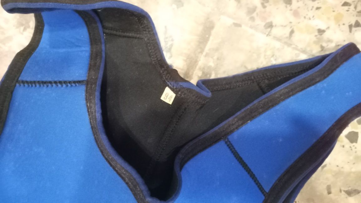 Fato neoprene alças e licra