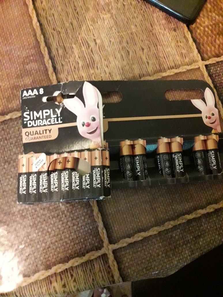 Продам батарейки Duracell