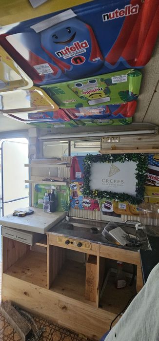 roulote de crepes e bebidas