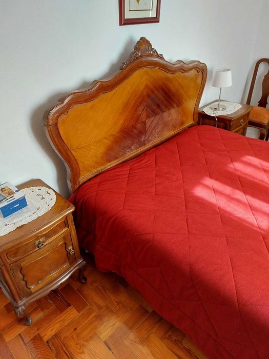 Mobília de Quarto Vintage Queen Anne