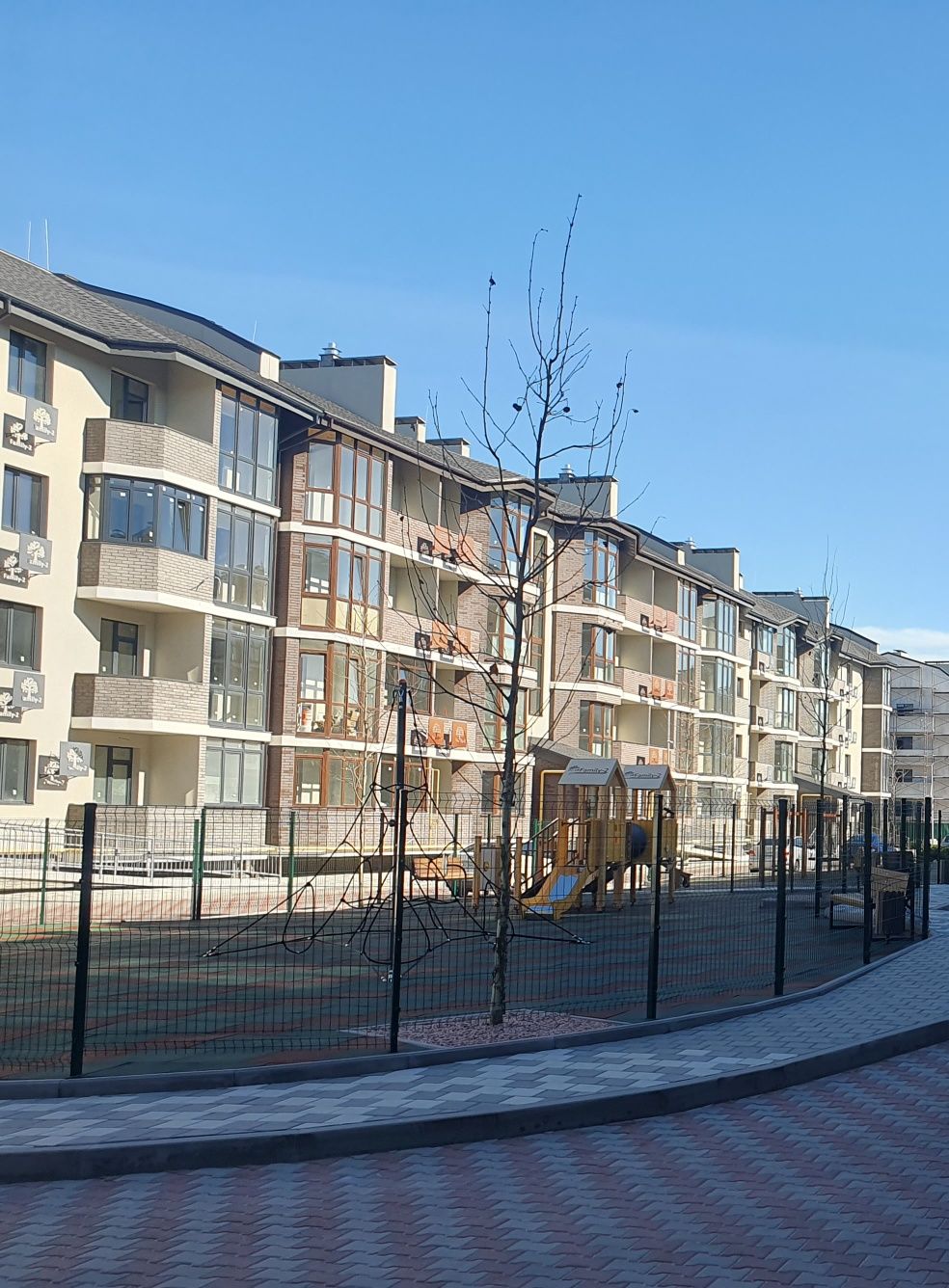 Без %, 3к, ЖК Family 2, Гатное, 85м2, кирпич, метро Теремки