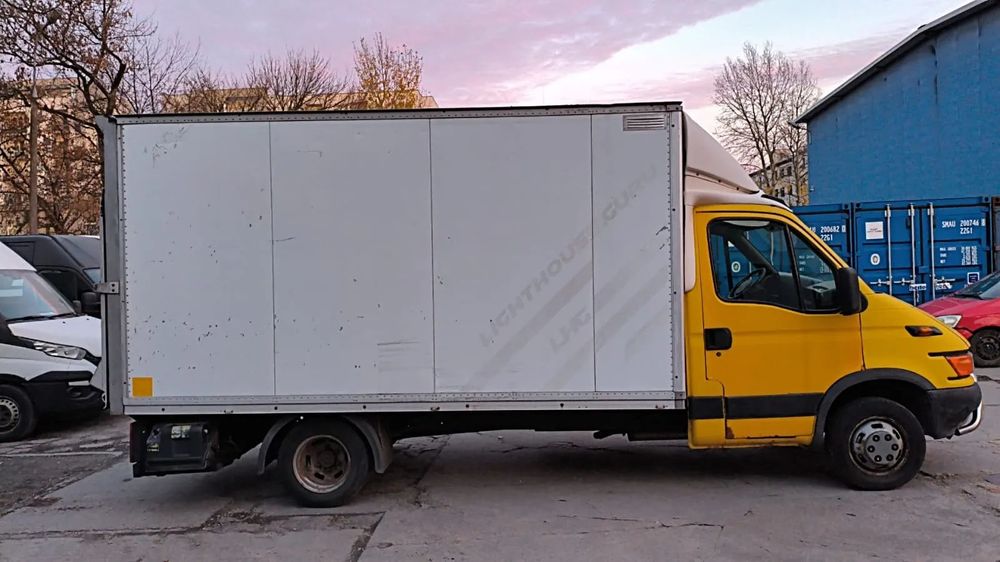 Iveco 35C12  Iveco Daily Kontener bardzo mały przebieg