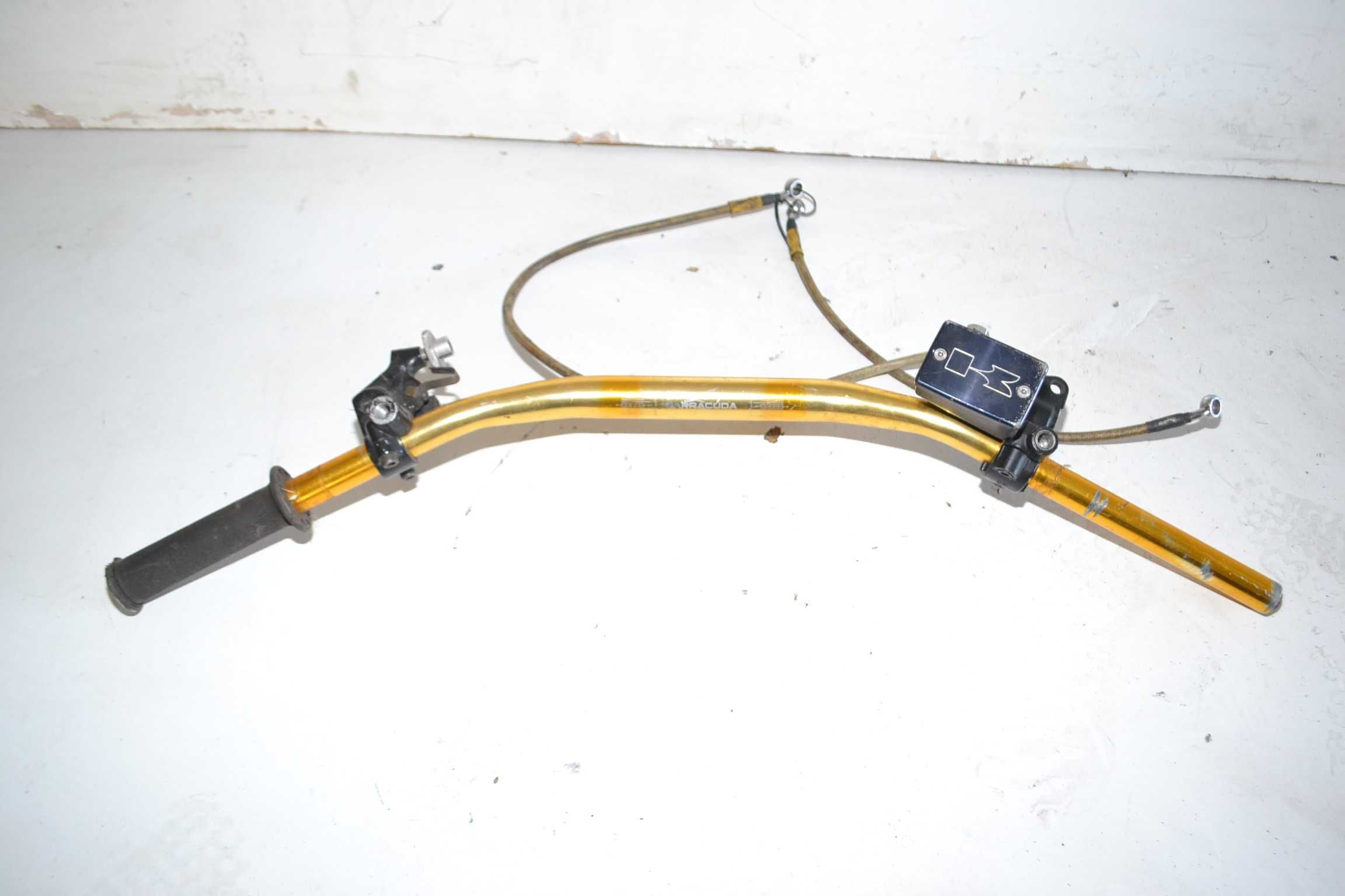 Kierownica pompa uchwyt sprzęgła fzs gsf xj gs 600 hornet zr7 z750