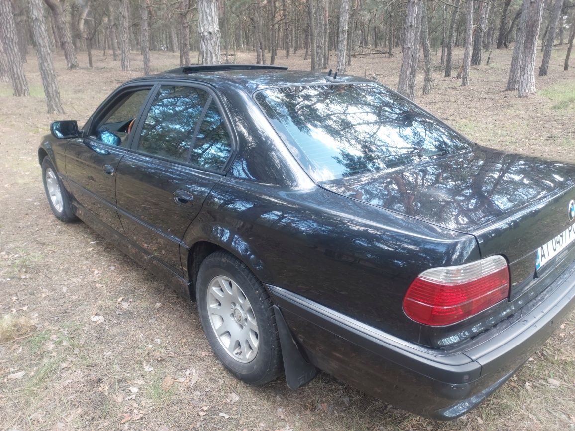 Продам Bmw 7 e38 740i