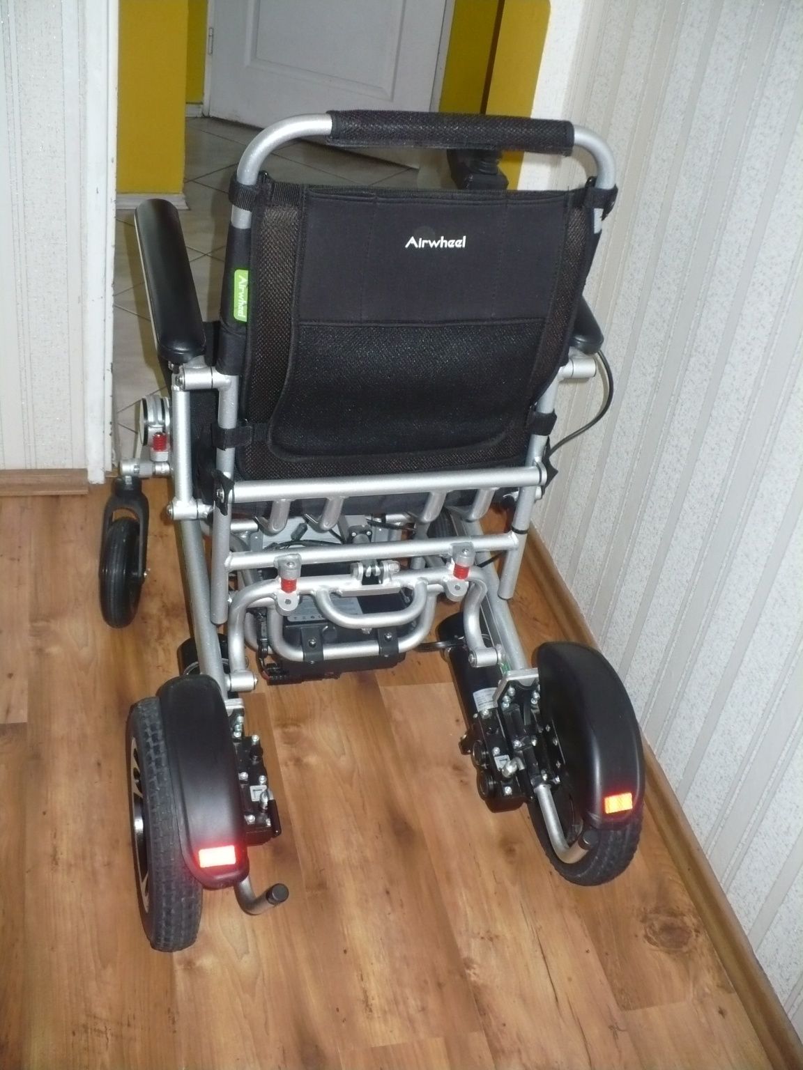 Wózek elektryczny inwalidzki Airwheel H3S - mało używany