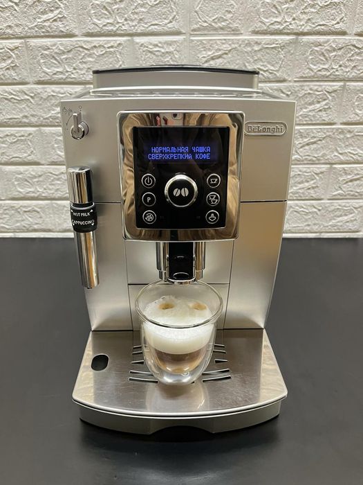 Кавомашин/кавоварка Delonghi ecam 23.420