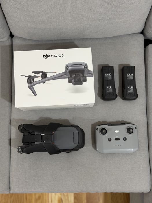 Drone DJI MAVIC 3 c/ 2 baterias extra