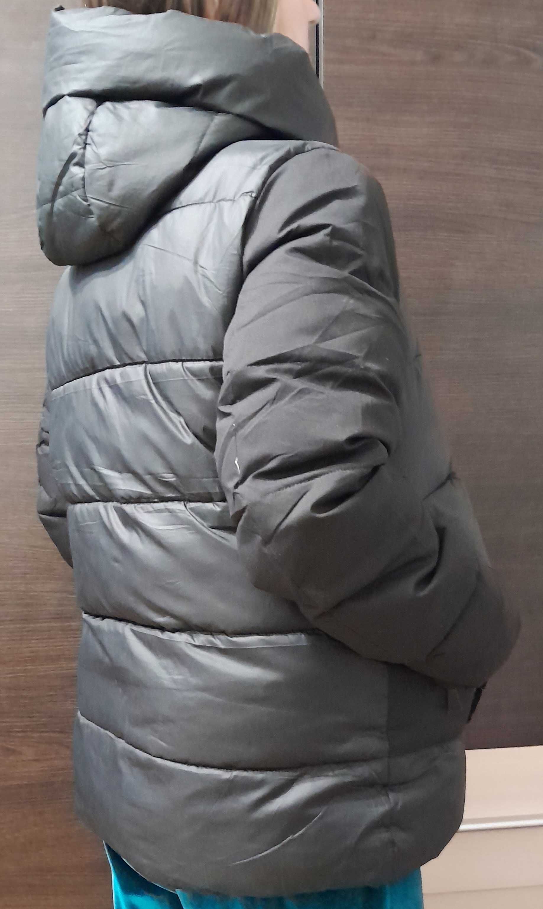 Зимова куртка в нормальному стані