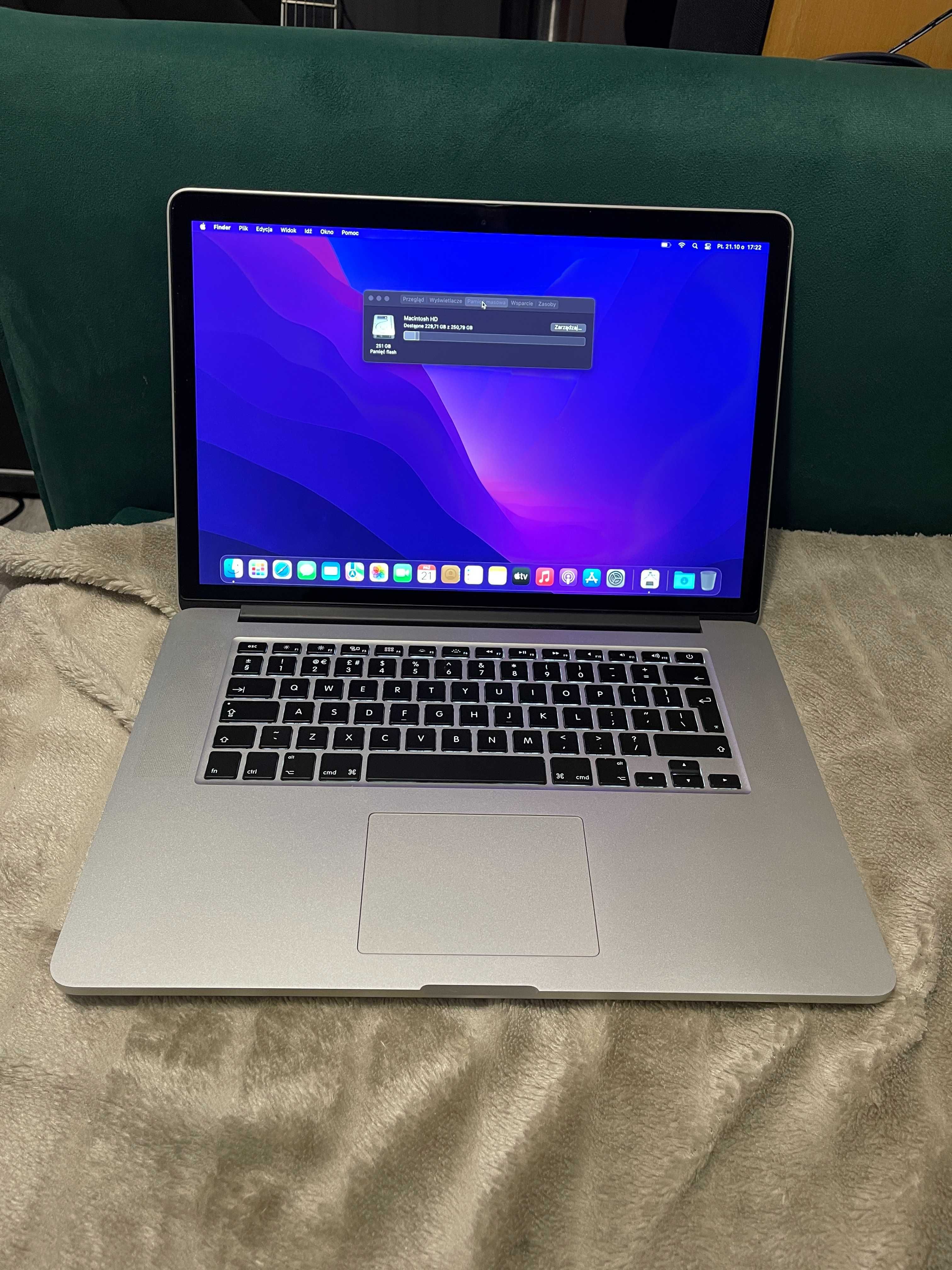 Macbook pro 15 połowa 2015 i7 16gb ram ekran retina