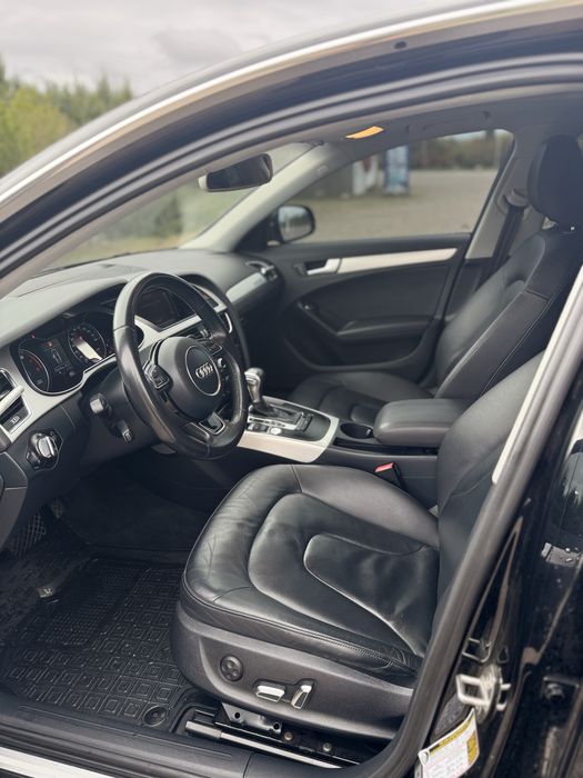 Продам власне авто Audi A4 B8.