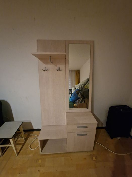 Szafka na buty z lustrem z wieszakami  i ława