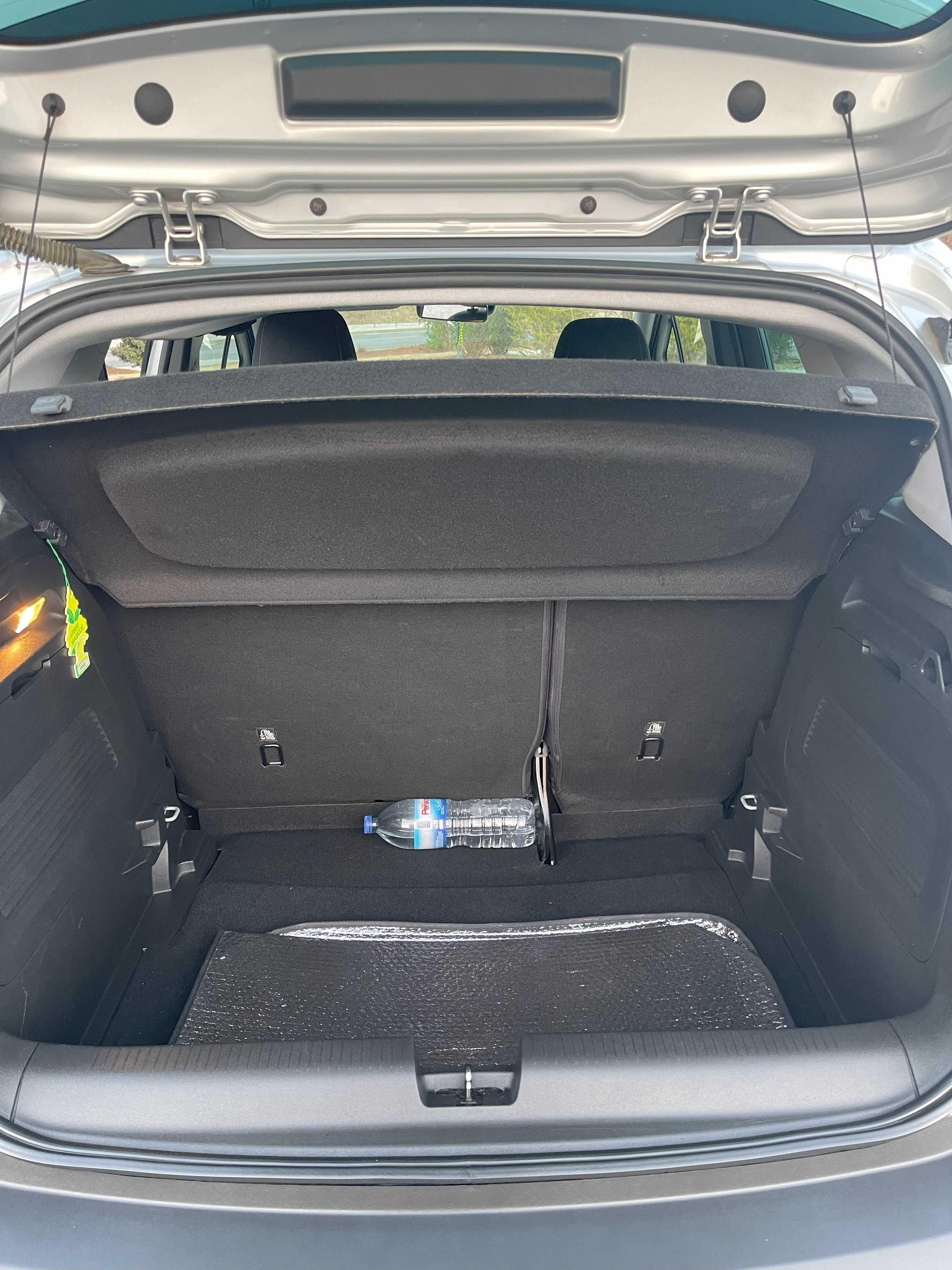 Opel Crossland X, 2017