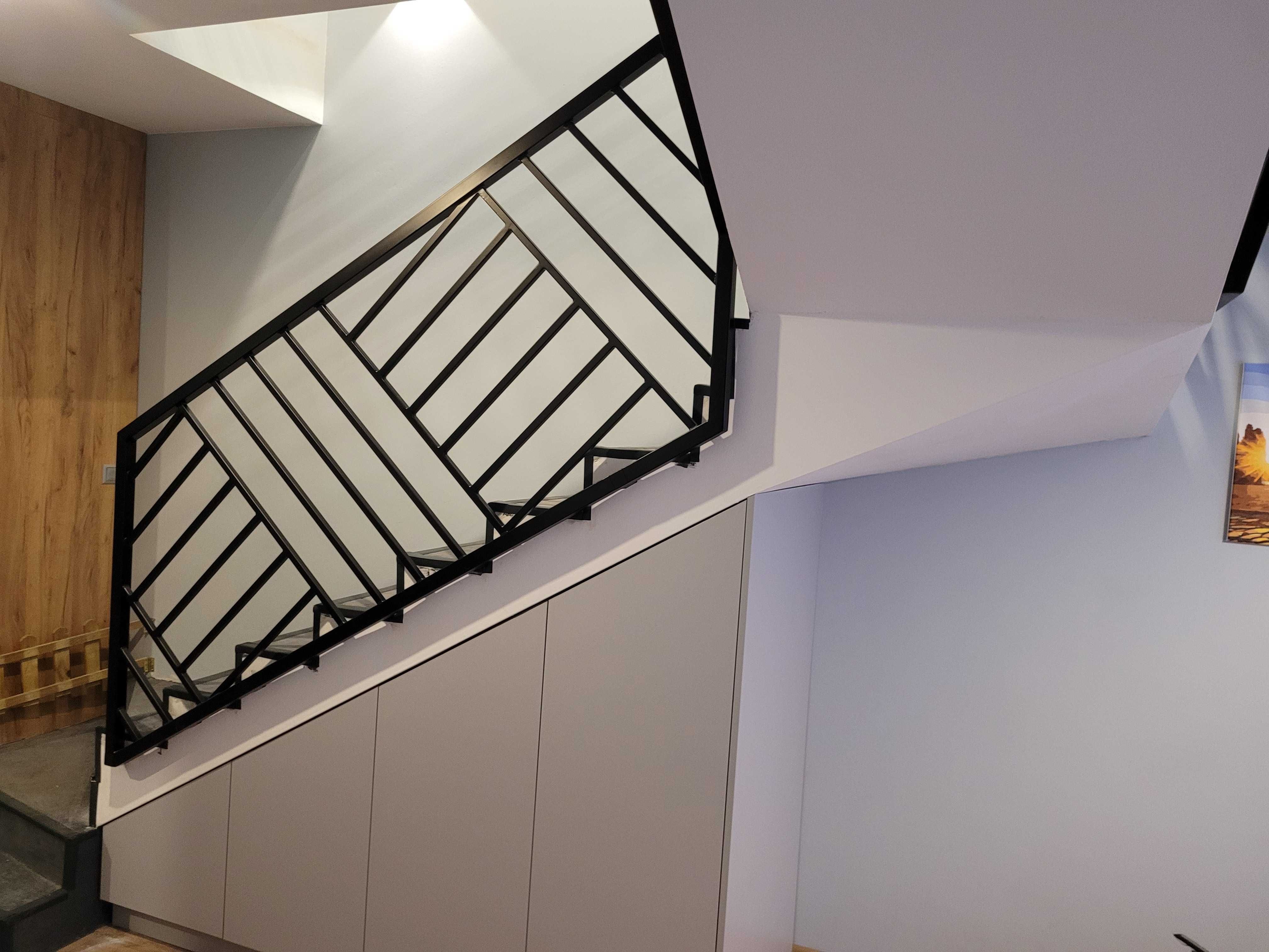 Barierka wewnętrzna schodowa metalowa modern spawana Balustrada