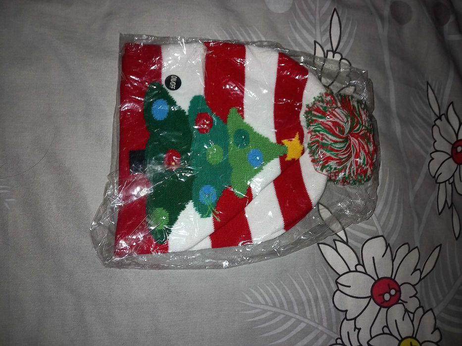 Новогодние шапки.