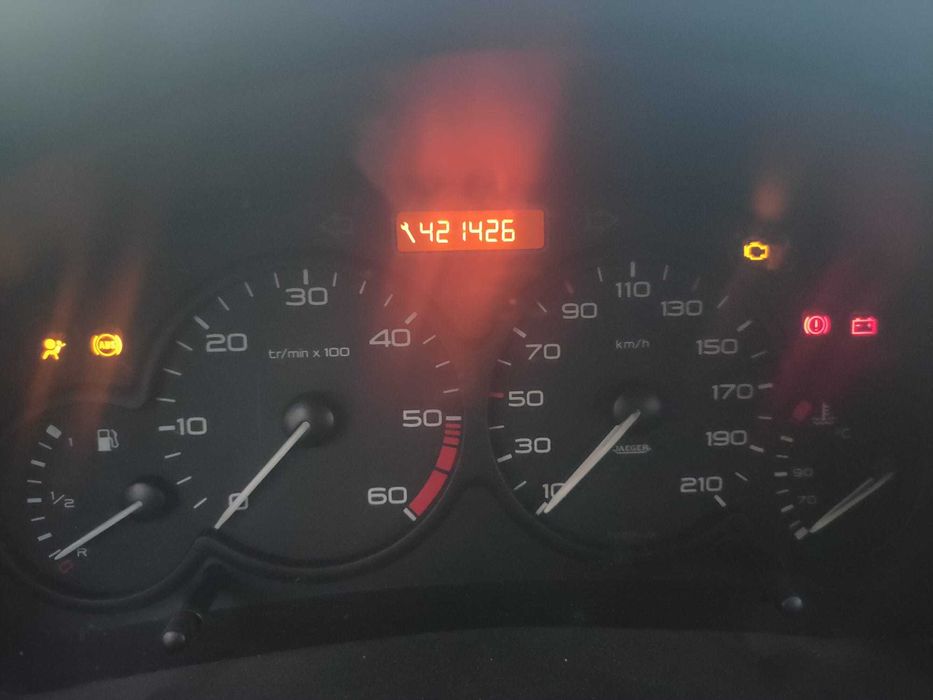 Peugeot 206 SW 1.4 HDI – Inteiro – Motor em bom estado