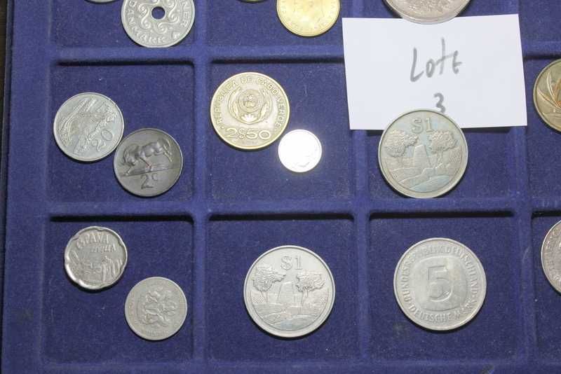 Lote de moedas estrangeiras variado (3)