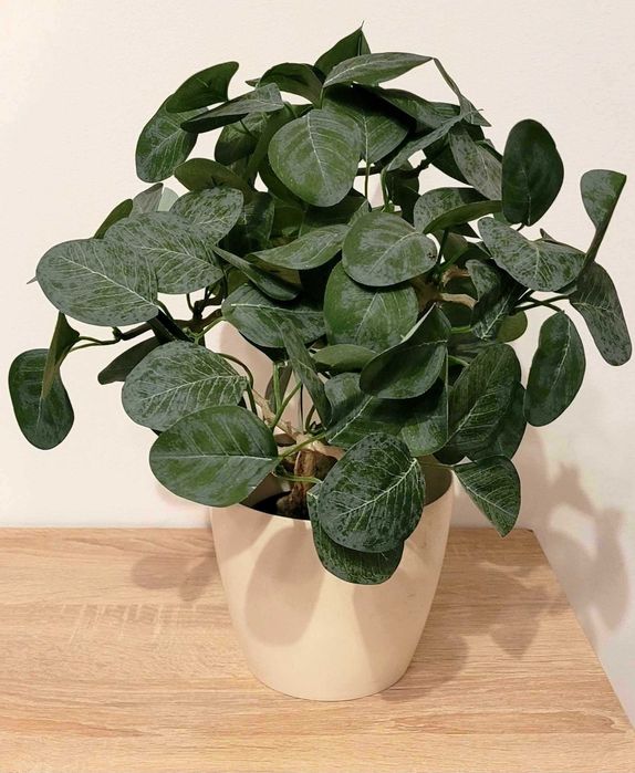 Kwiatek doniczkowy sztuczny