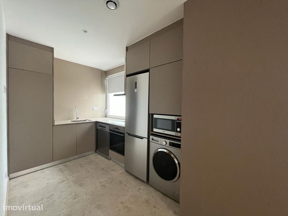 T2 Com Cozinha Equipada e Garagem - Viseu