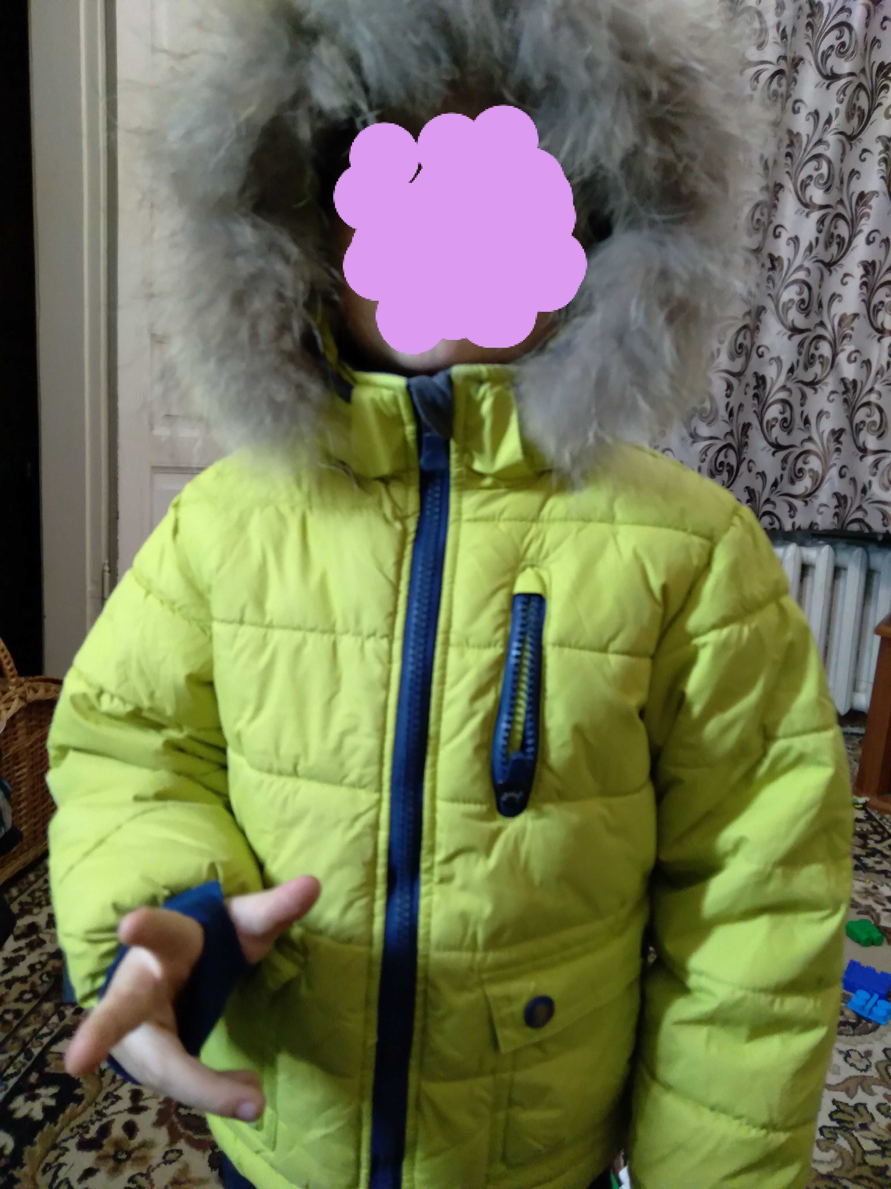 Курточка теплая  на рост104 см
