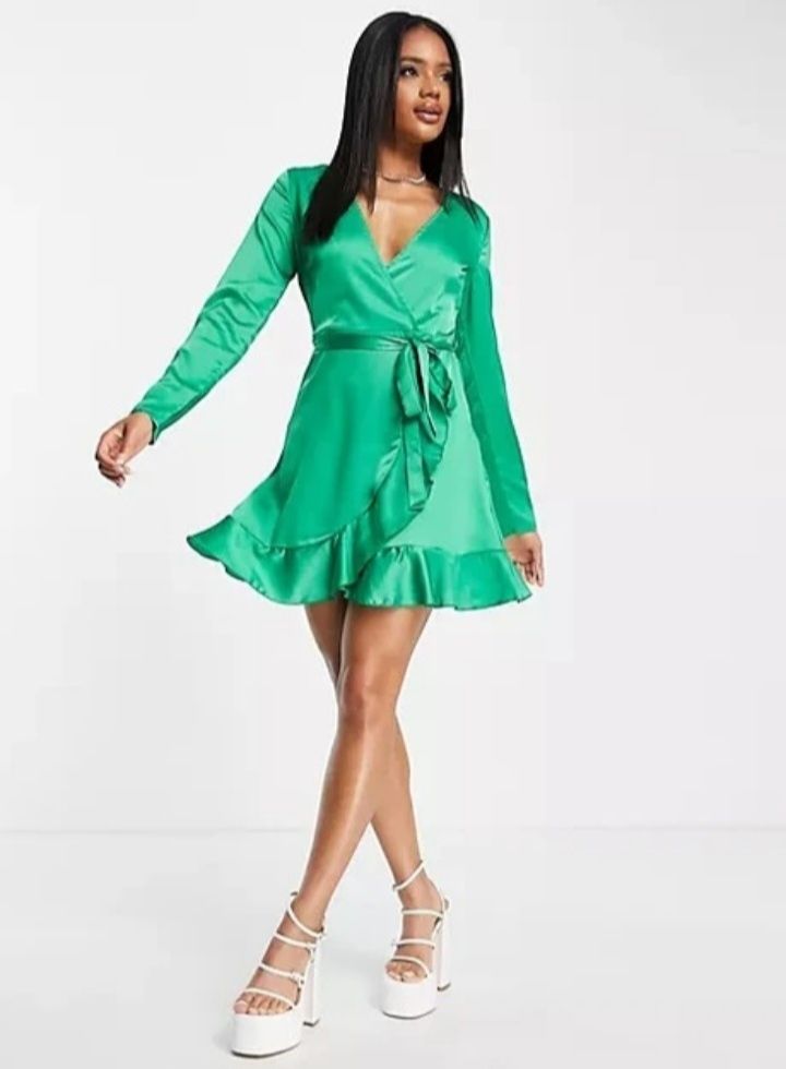 Сукня зелена атласна (нова)