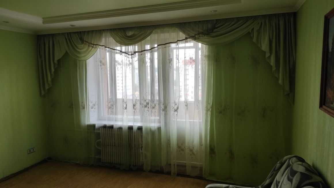 3к квартира в цегляному будинку, 3 кімнати. Центр міста