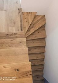 schody zabiegowe dębowe drewniane trepy stopnie na beton na metal