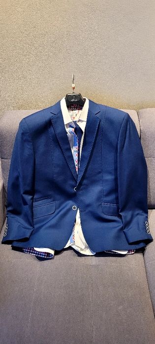Garnitur męski granatowy+Biała koszula.