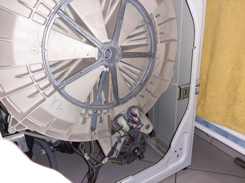 Wszystkie części do pralki Indesit WG735P