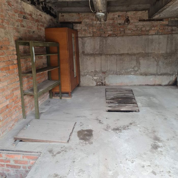 Продам капитальный гараж в ГК "Надия",на Солнечном(м.Инудустриальная)