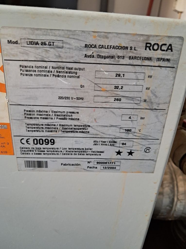 Caldeira a gasóleo Roca