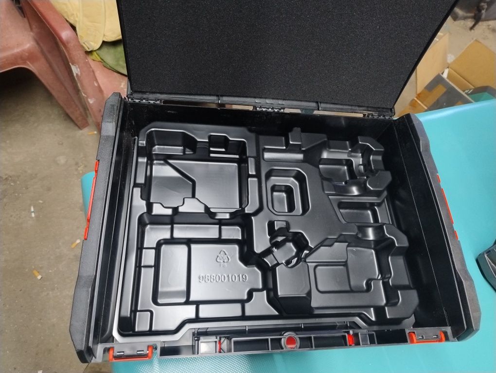 Box narzedziowy nowy