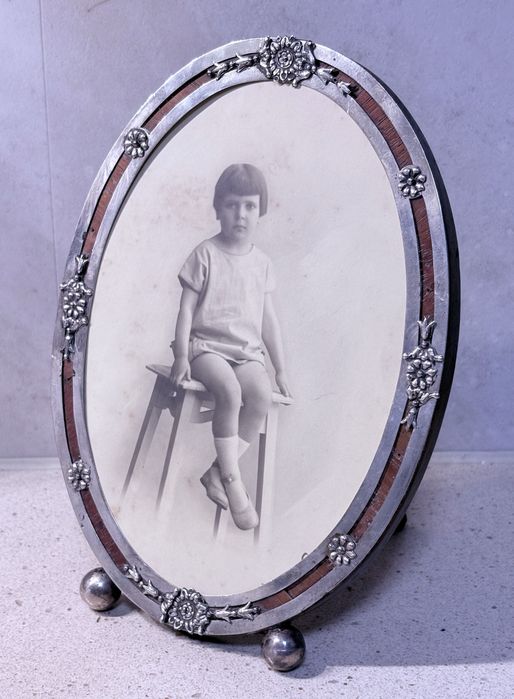 Antiga moldura em Pau Santo e prata portuguesa javali