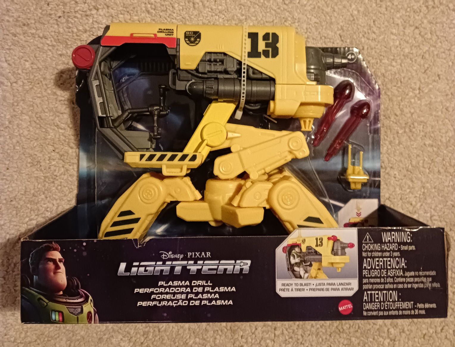 Buzz Lightyear plus platforma wiertnicza Lightyear