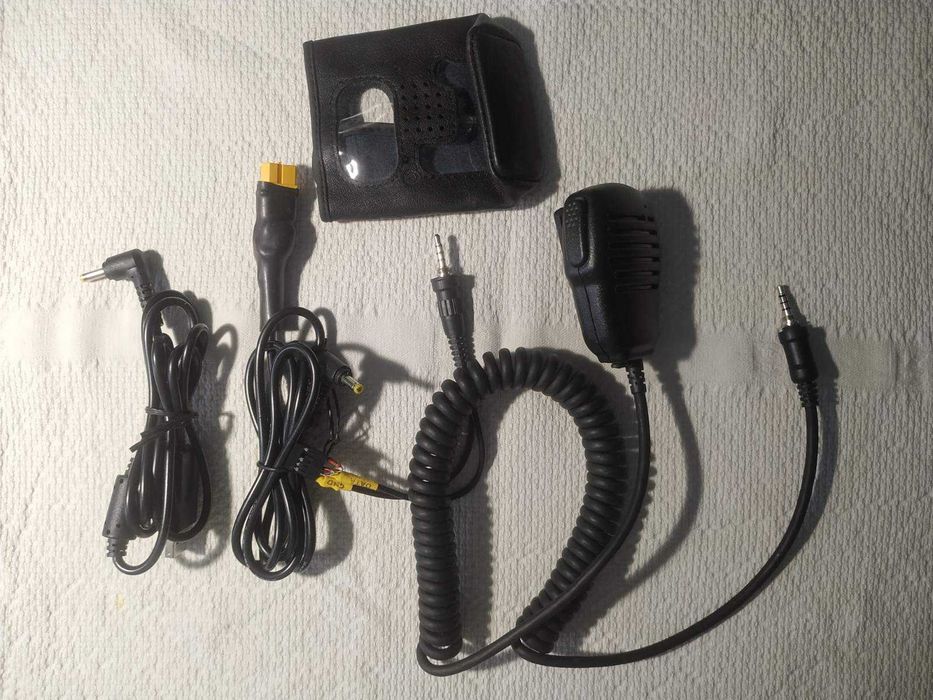 Рація Yaesu VX-7R