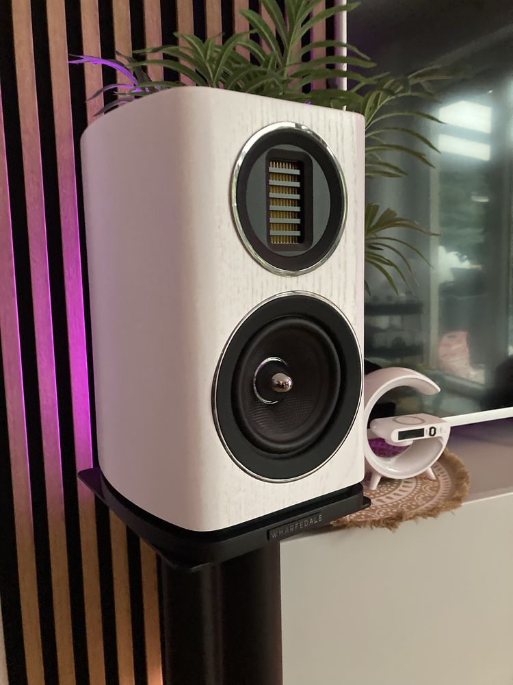 Kolumny głośniki Wharfedale EVO 4.1 białe jak nowe !