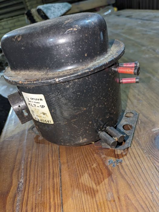 Компрессор холодильника