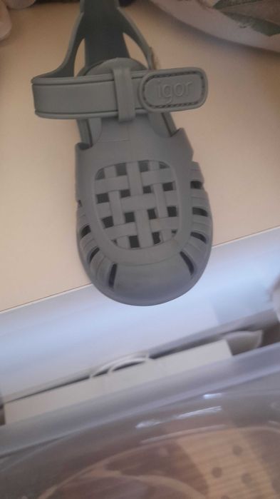 Calcado bereffot praticamente novo tamanho 23