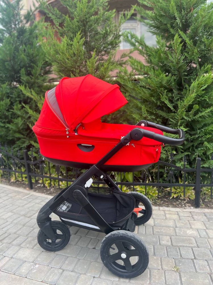 Коляска STOKKE