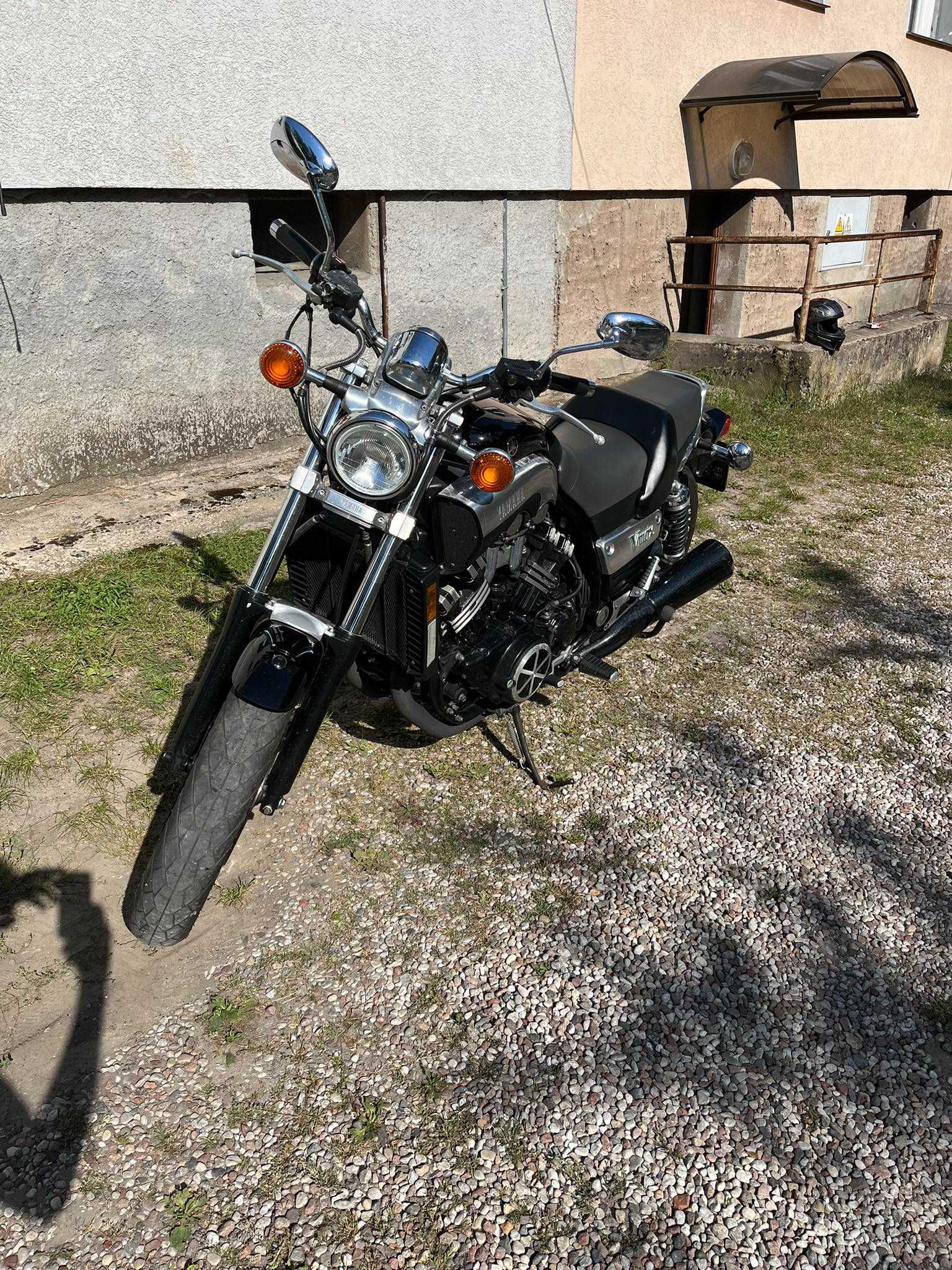 Yamaha V-max 1200