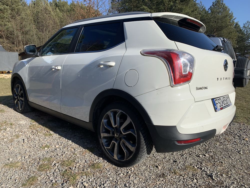 Ssangyong Tivoli 1.6i full opcja do naprawy