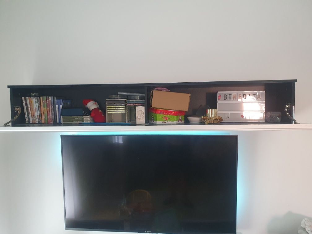 Movel TV de Sala moderno (200) + Mesa De Sala (50)