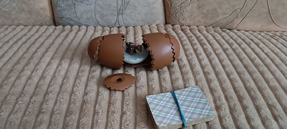 дзига яйце з динозавром