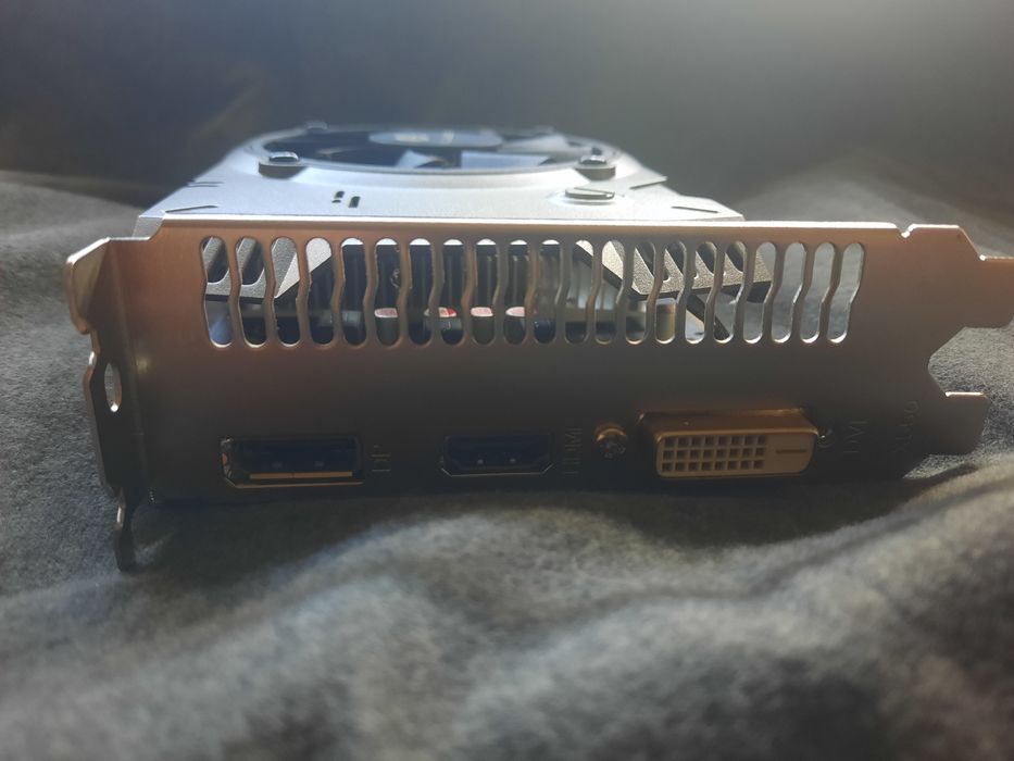 Placa gráfica Rx 550 4gb