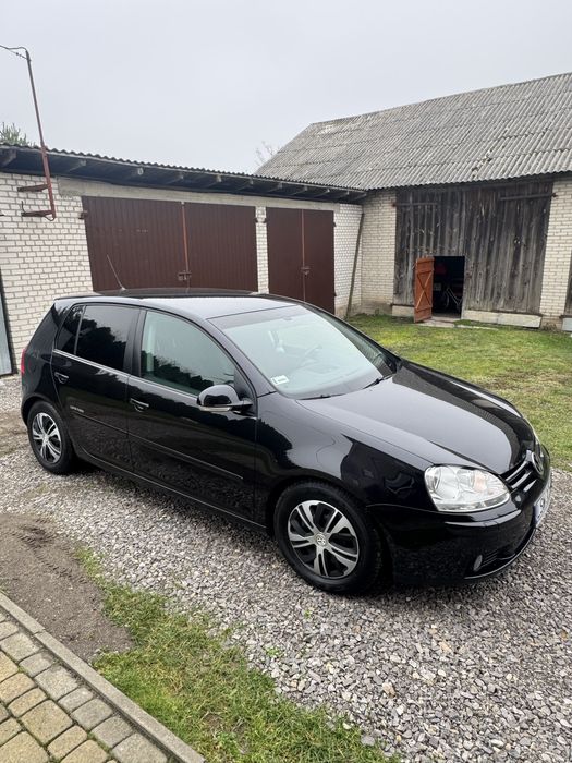 Volkswagen Golf V 1.6 MPI UNITED 102 KM