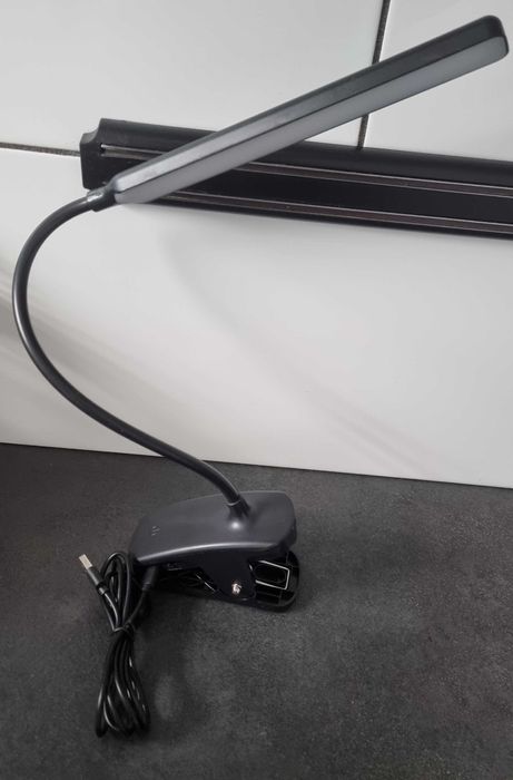 Akumulatorowa lampka biurkowa LED